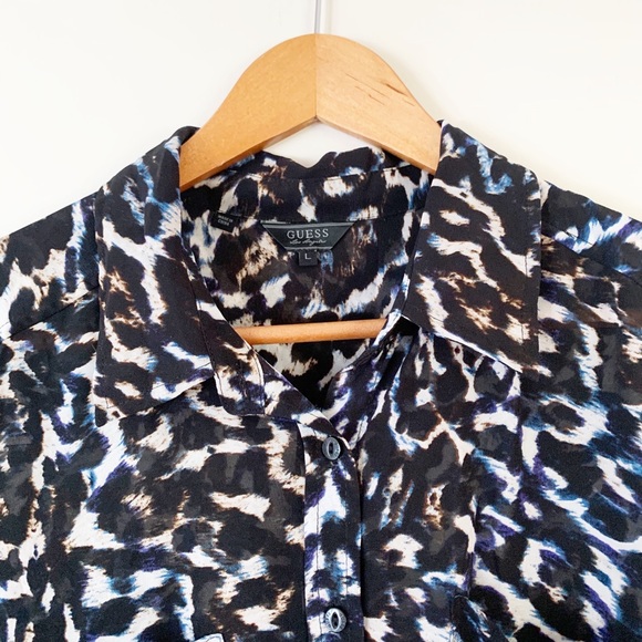 Women’s GUESS? Top - Picture 3 of 3